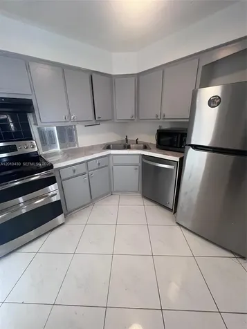 1540 NE 191st Street Miami FL 33179