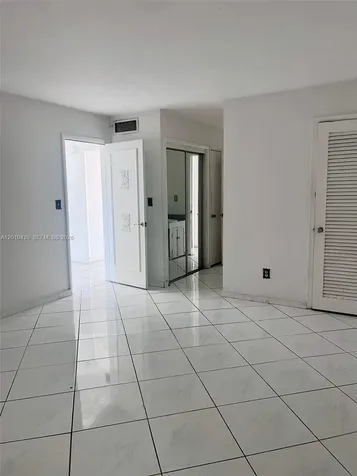 1540 NE 191st Street Miami FL 33179