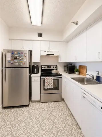 3300 NE 191st Street Aventura FL 33180