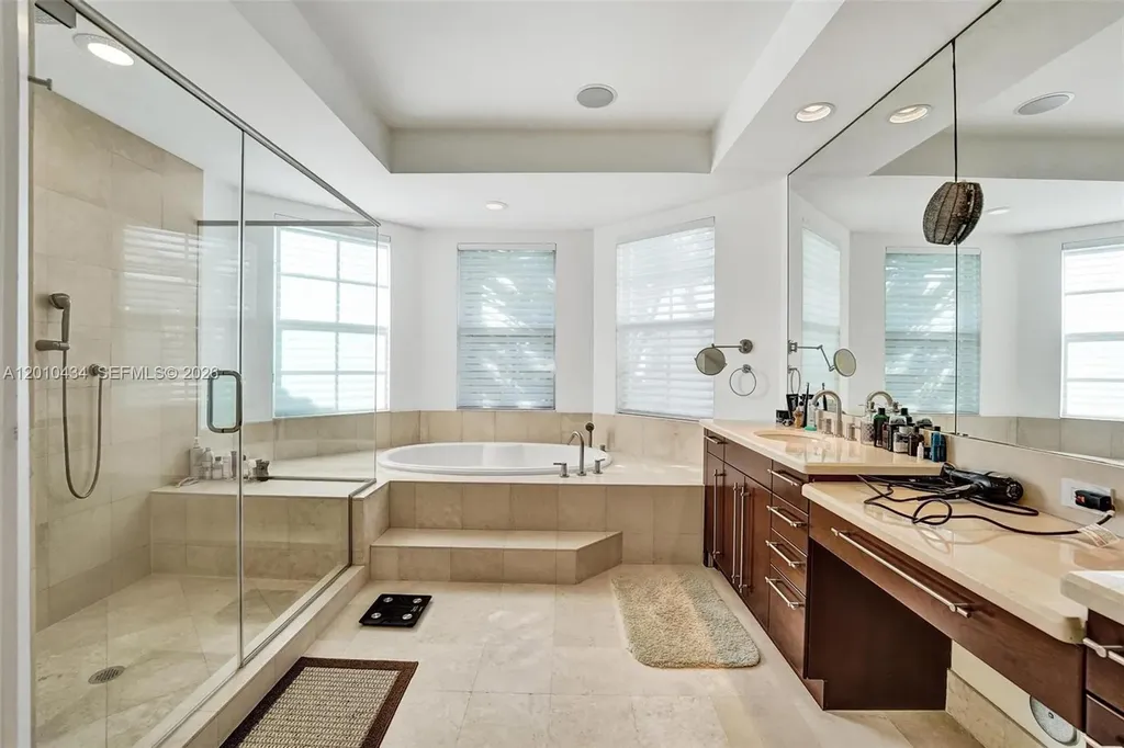 1575 Windjammer Way Hollywood FL 33019