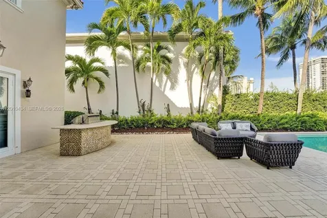 1575 Windjammer Way Hollywood FL 33019