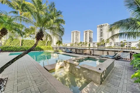 1575 Windjammer Way Hollywood FL 33019