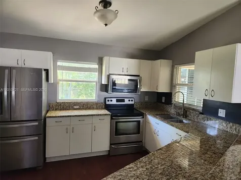 316 NE 7 Street Cape Coral FL 33909