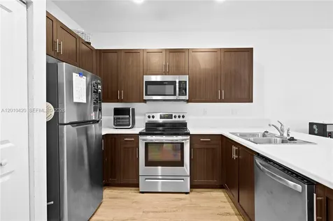 1434 SW 54th Avenue North Lauderdale FL 33068