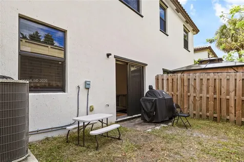 1434 SW 54th Avenue North Lauderdale FL 33068