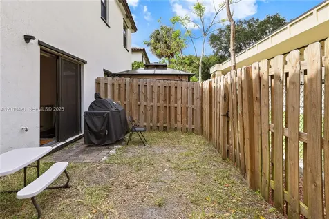 1434 SW 54th Avenue North Lauderdale FL 33068