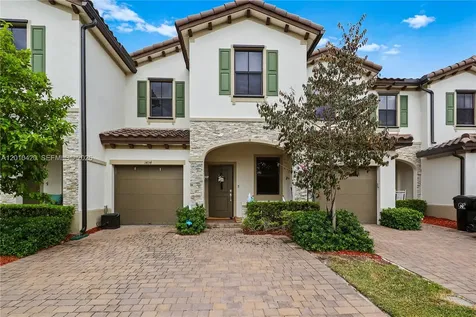 1434 SW 54th Avenue North Lauderdale FL 33068