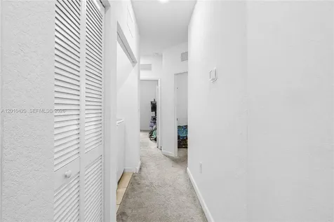 1434 SW 54th Avenue North Lauderdale FL 33068