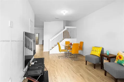 1434 SW 54th Avenue North Lauderdale FL 33068