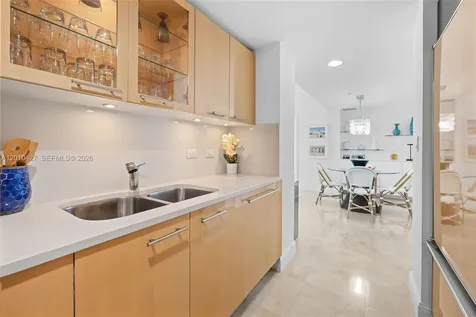 6801 Collins Miami Beach FL 33141