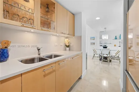6801 Collins Avenue Miami Beach FL 33141