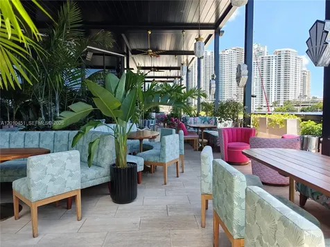 999 Brickell Bay Drive Miami FL 33131