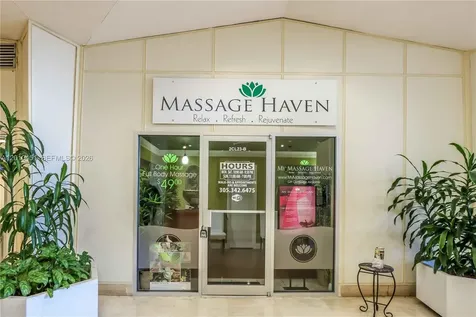 999 Brickell Bay Drive Miami FL 33131