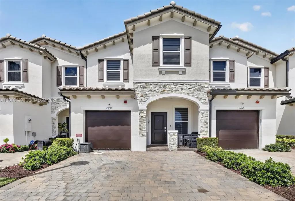 2691 NW 55th Way Lauderhill FL 33313