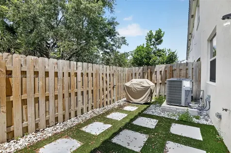2691 NW 55th Way Lauderhill FL 33313