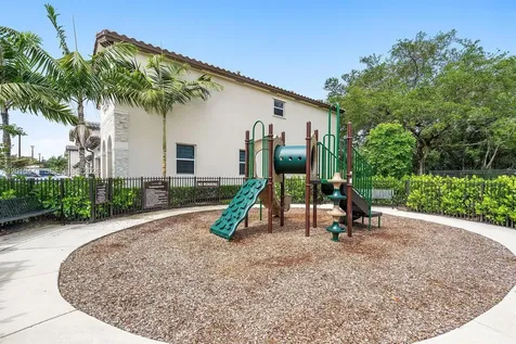 2691 NW 55th Way Lauderhill FL 33313