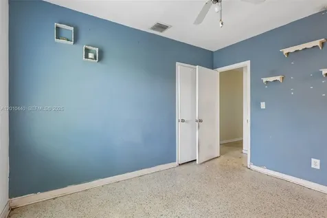921 NE 159th Street North Miami Beach FL 33162
