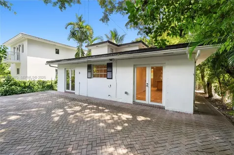 5520 San Vicente Street Coral Gables FL 33146
