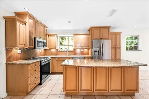 5520 San Vicente Street Coral Gables FL 33146