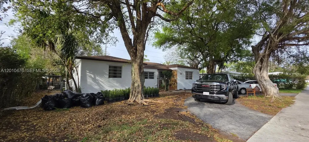 2619 Arthur Street Hollywood FL 33020