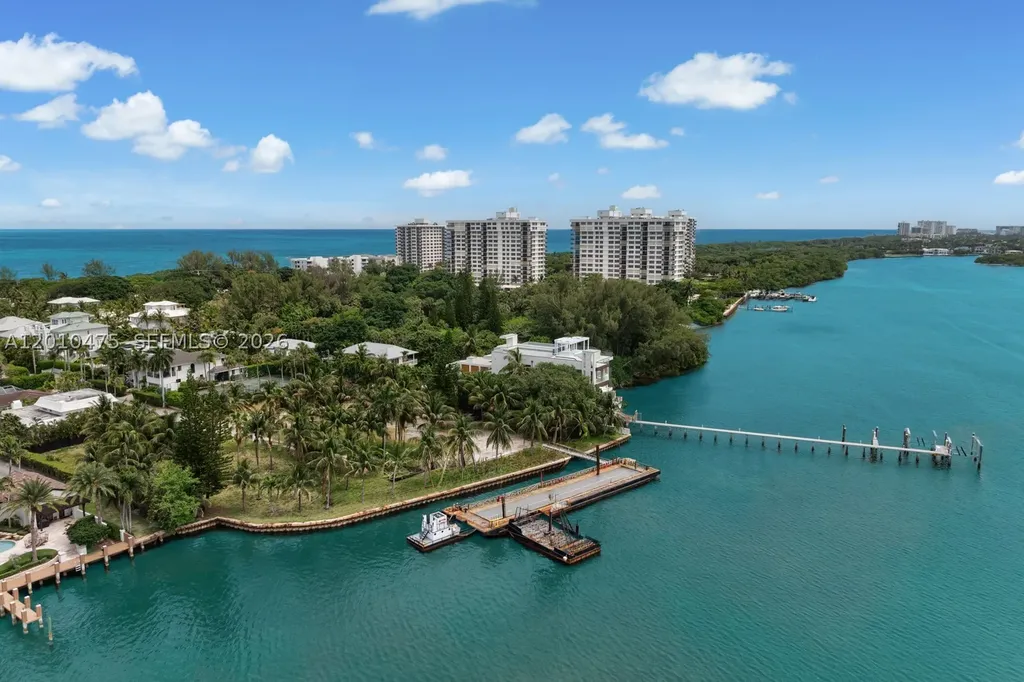 910 NE 24th Street Boca Raton FL 33431
