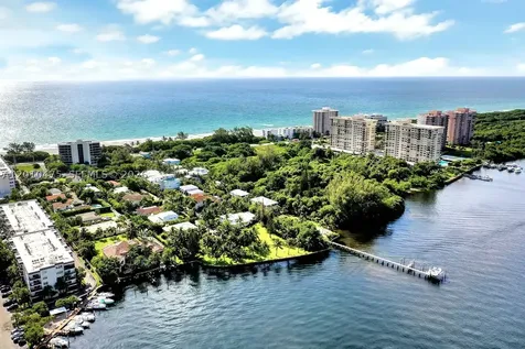 910 NE 24th Street Boca Raton FL 33431