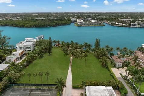 910 NE 24th Street Boca Raton FL 33431