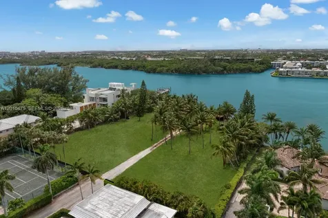 910 NE 24th Street Boca Raton FL 33431