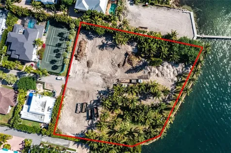 910 NE 24th Street Boca Raton FL 33431