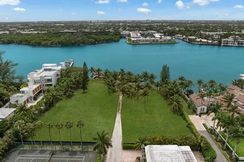 910 NE 24th Street Boca Raton FL 33431