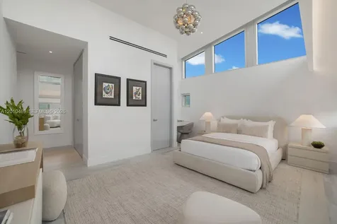 7815 Atlantic Way Miami Beach FL 33141