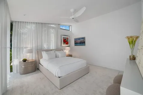 7815 Atlantic Way Miami Beach FL 33141