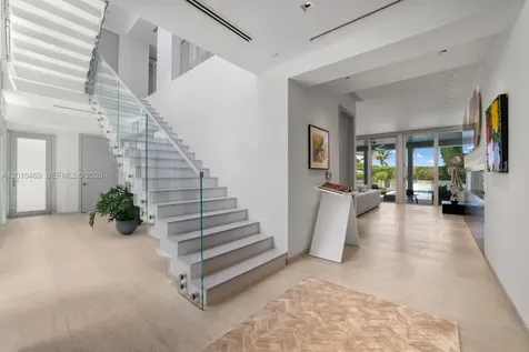 7815 Atlantic Way Miami Beach FL 33141