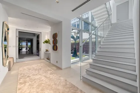 7815 Atlantic Way Miami Beach FL 33141