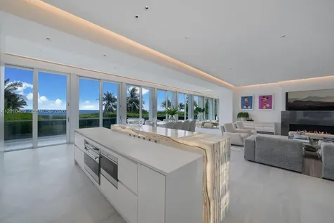 7815 Atlantic Way Miami Beach FL 33141