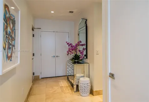 6799 Collins Avenue Miami Beach FL 33141