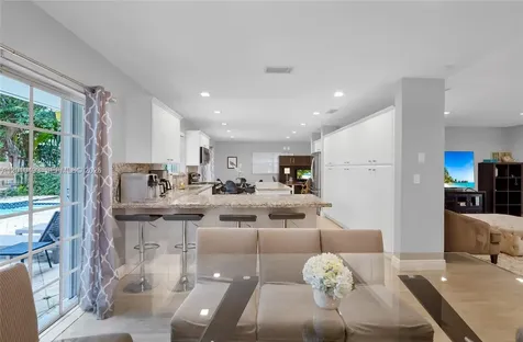 7711 Coquina Drive North Bay Village FL 33141