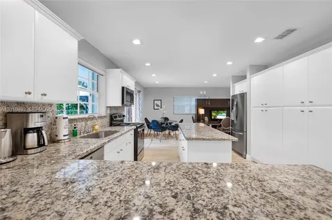 7711 Coquina Drive North Bay Village FL 33141