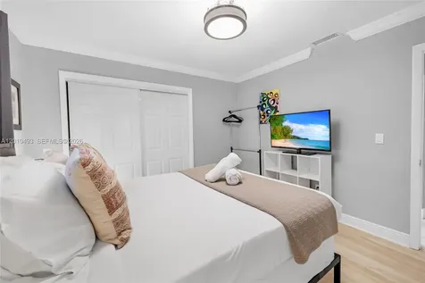 7711 Coquina Drive North Bay Village FL 33141
