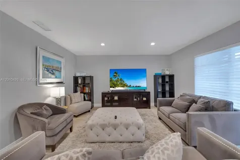 7711 Coquina Drive North Bay Village FL 33141