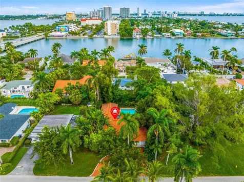 7711 Coquina Drive North Bay Village FL 33141