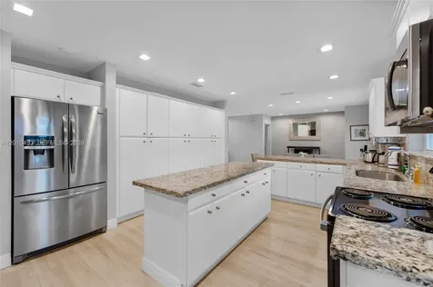 7711 Coquina Drive North Bay Village FL 33141