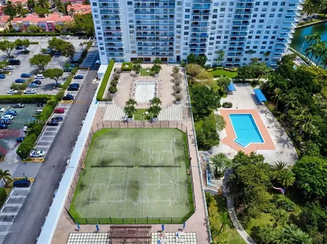 2851 NE 183rd Street Aventura FL 33160