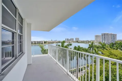 2851 NE 183rd Street Aventura FL 33160