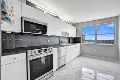 2851 NE 183rd Street Aventura FL 33160