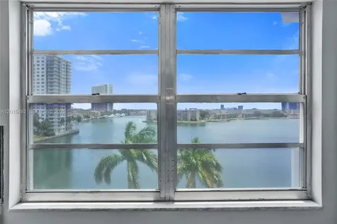 2851 NE 183rd Street Aventura FL 33160