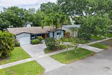 5421 Buchanan Street Hollywood FL 33021