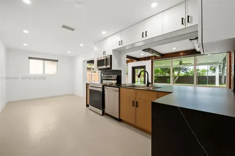 5421 Buchanan Street Hollywood FL 33021