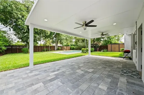 5421 Buchanan Street Hollywood FL 33021