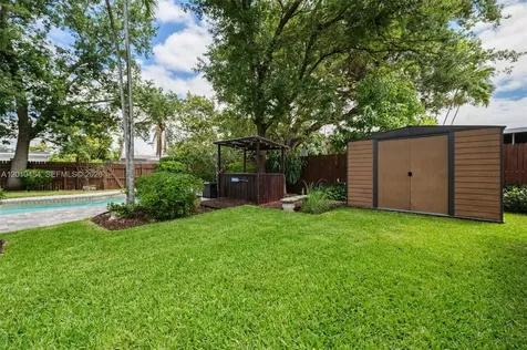 5421 Buchanan Street Hollywood FL 33021